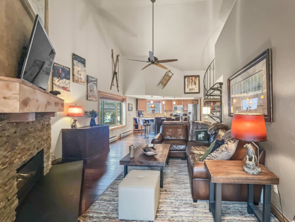 Copper MTN Center Village Pet Friendly condo Walk to Lift